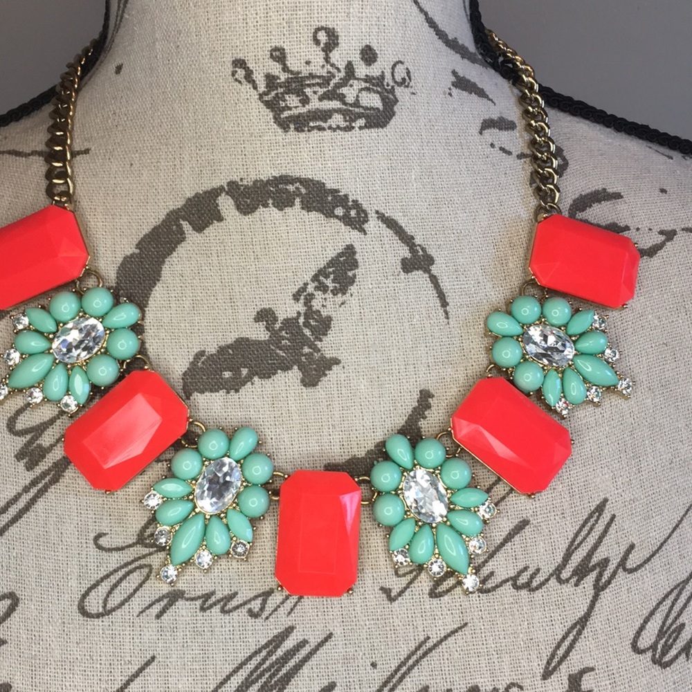 J CREW STATEMENT NECKLACE